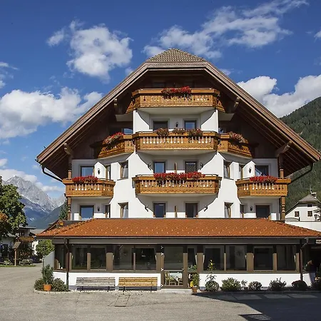 Schmalzlhof Hotel & Apartments-2